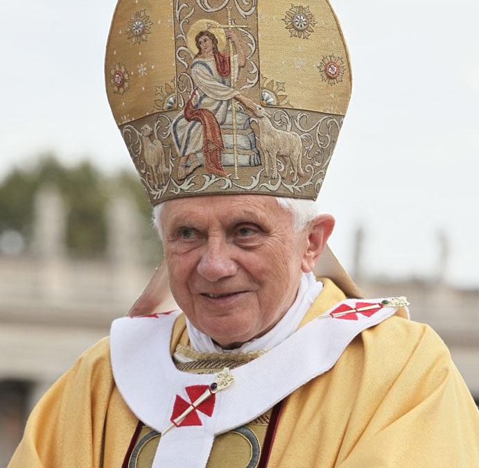 Primeiro da história a atingir 95 anos: feliz aniversário, Papa Bento! 