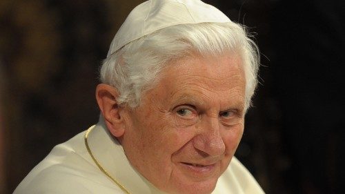 Morre Bento XVI, “humilde trabalhador na vinha do Senhor” 
